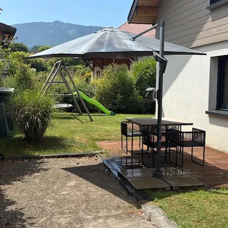 Duingt, Maison 165m2, Jardin 8pers Holiday home